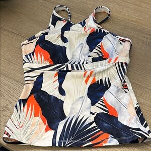 Athleta 34d/dd tankini swim top in blue/orange tropical  pattern